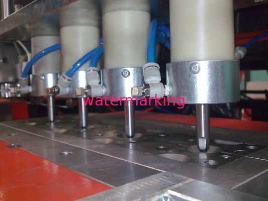 Hydraulische Uitdrijvingsslag het Vormen Machine10l chemische tank met het automatische deflashing